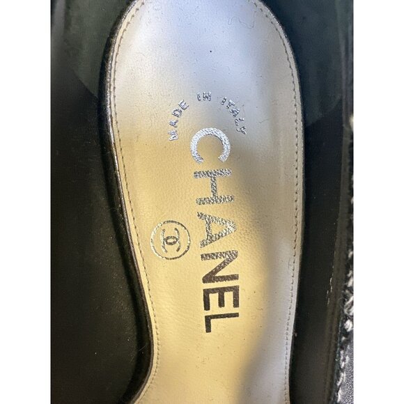 Chanel Black & White Tweed Pump Heels w/Fabric Flower Detail Size 5 - Picture 7 of 9